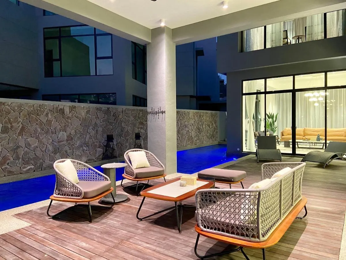 Villa Molly Luxury Private Pool Bungalow茉莉的家豪华私人泳池别墅 Pantai Cenang  Malaysia